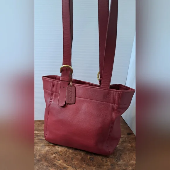 Vintage Coach 4157 Red Leather Waverly Soho Shoulder Buckle Bag
